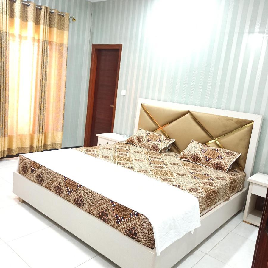 The Crown Guest House Islamabad Exterior foto